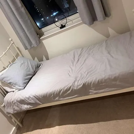2 Bedroom Luxury Centre Birmingam